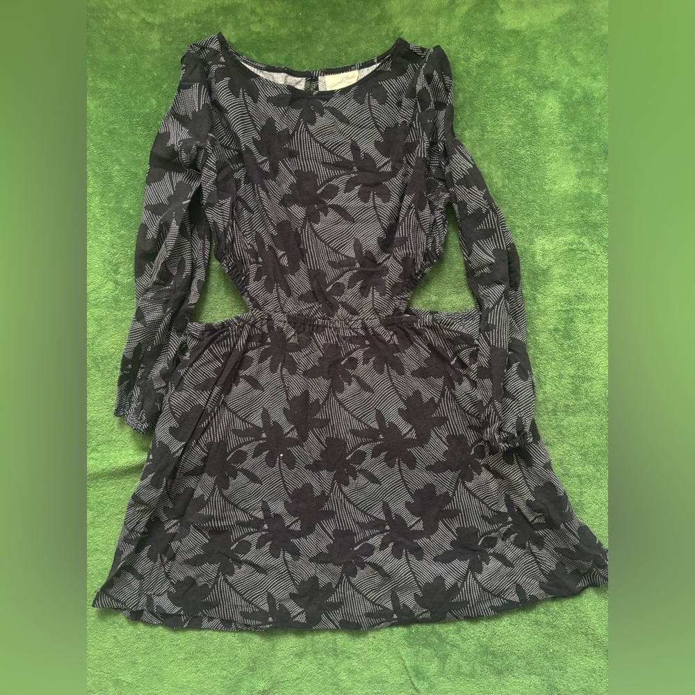 Universal Thread Black and Gray Patterned Long Sl… - image 1